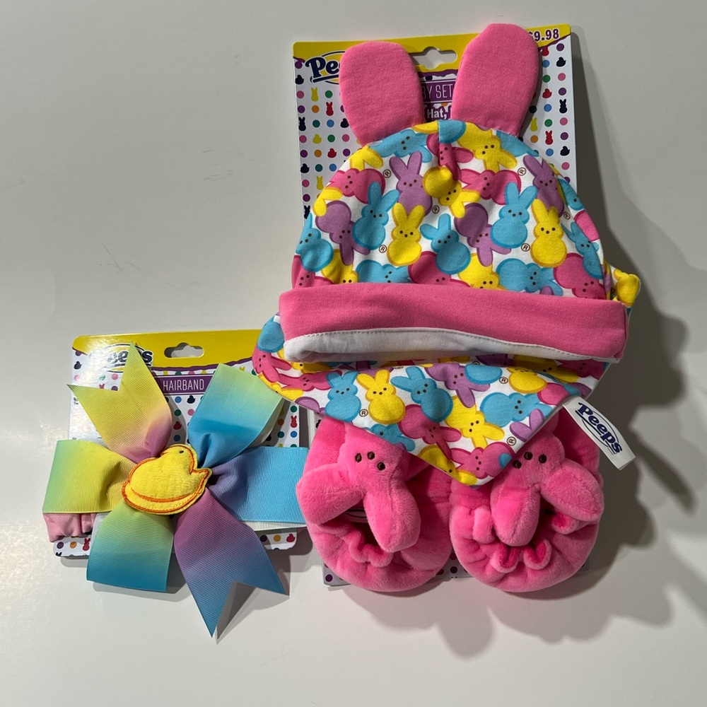 New Peeps baby gift set hat bib booties and headband